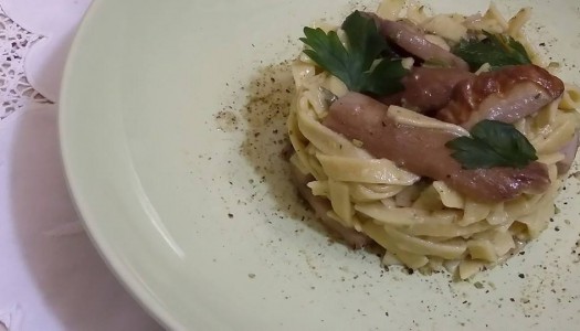 fettuccine di mais con funghi porcini