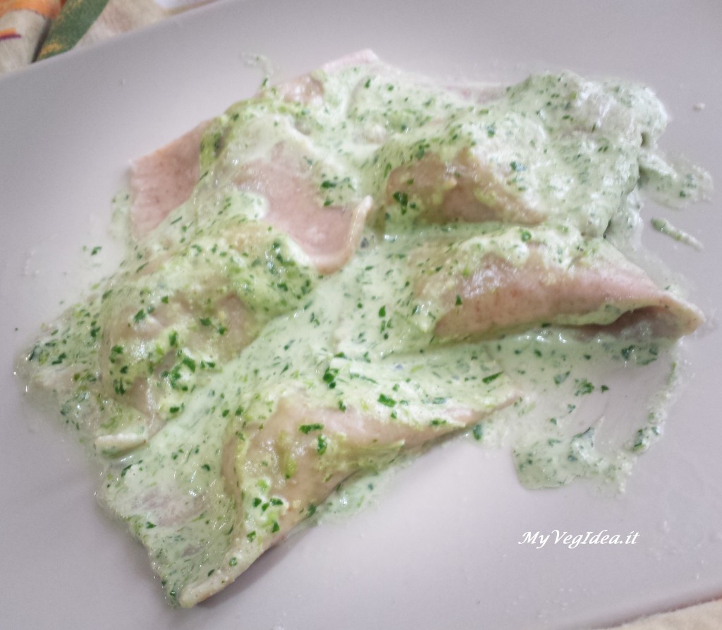 ravioli seitan e funghi porcini panna semi di girasole prezzemolo 2