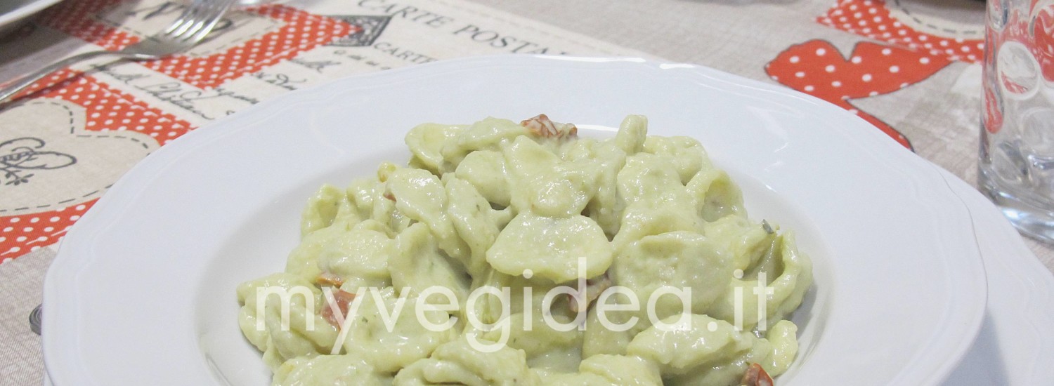 Orecchiette pesto fagioli e pomodorini